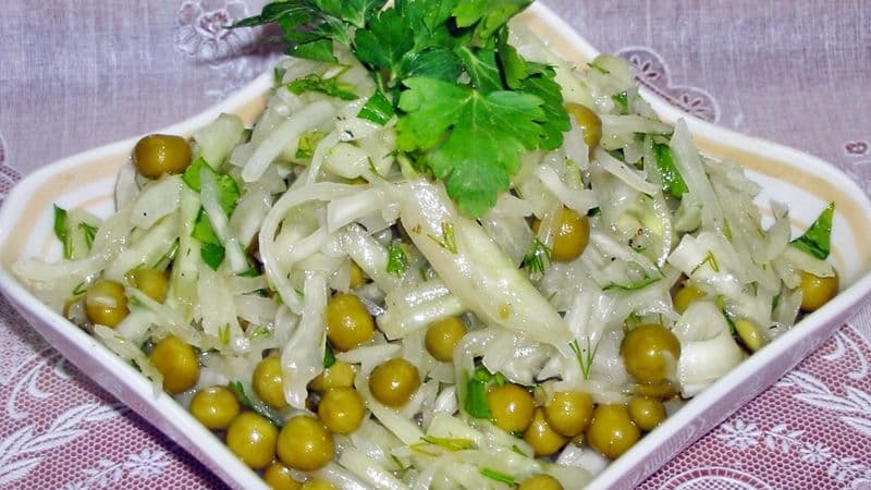 Салат с зеленым горошком вес  ЛЭНД